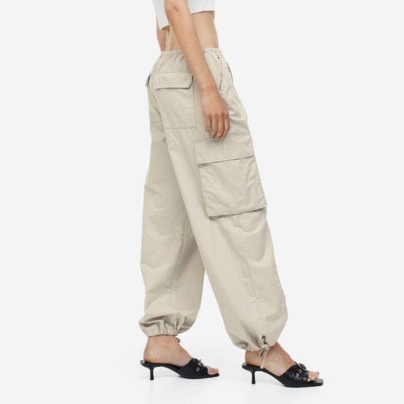 *new* H&M 100% cotton cargo pants - beige, size small - Picture 1 of 9